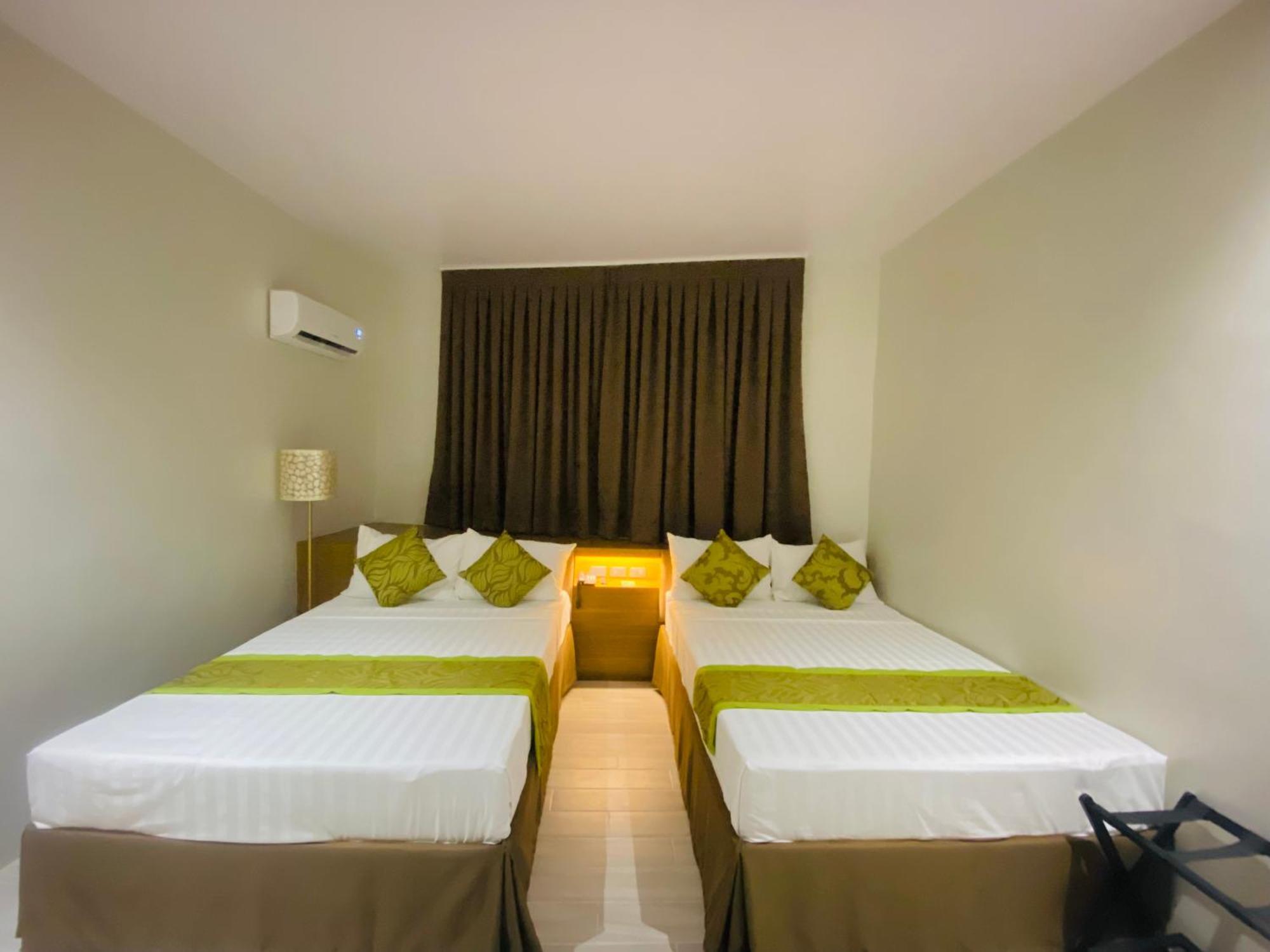 Maxi Hotel And Event Center Tagbilaran Exteriér fotografie